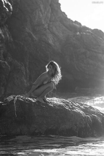 Mia C. Bell / Mia Larelle