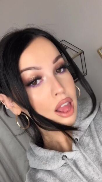 Mia Flippo