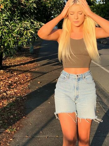 Mia Fryer