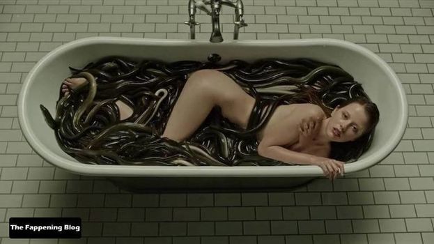 Mia Goth