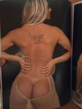 Mia Linz