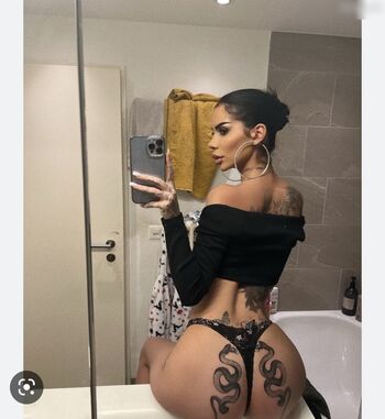 Mia Madisson