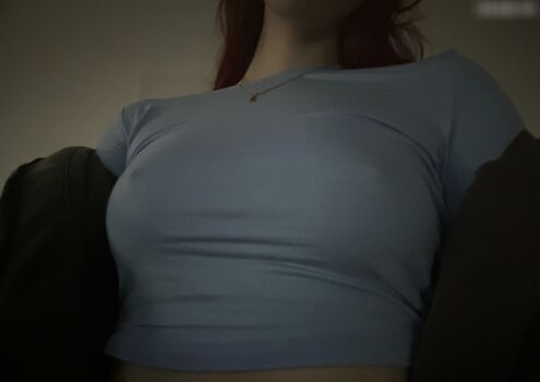 mia_mikaya