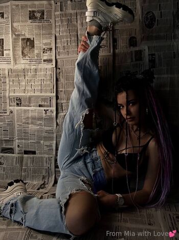 mia_moonn