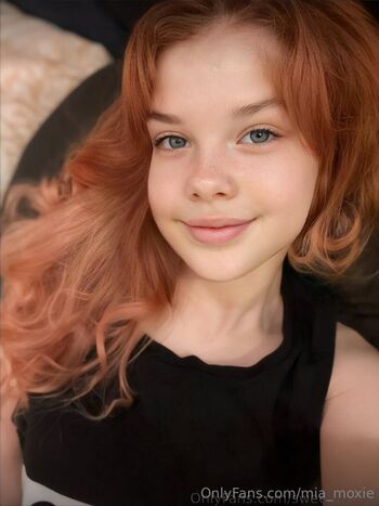 mia_moxie