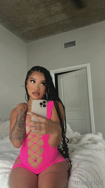mikaadenise