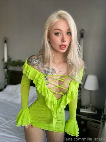 milla_snake