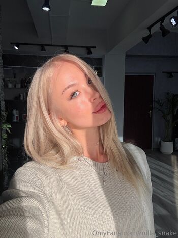 milla_snake