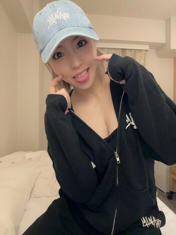 Mina Shirakawa