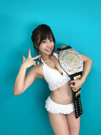 Mina Shirakawa