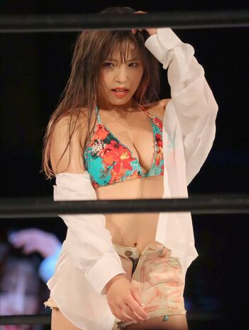 Mina Shirakawa
