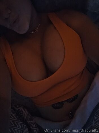 miss_dracula93