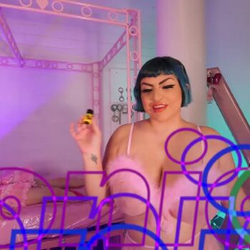 Mistress Veronica Vixen