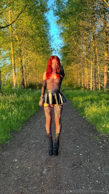 mistressannaxx.2
