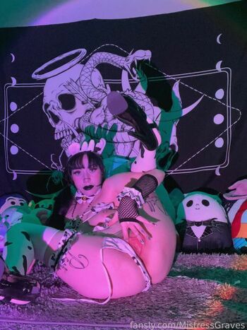 MistressGraves