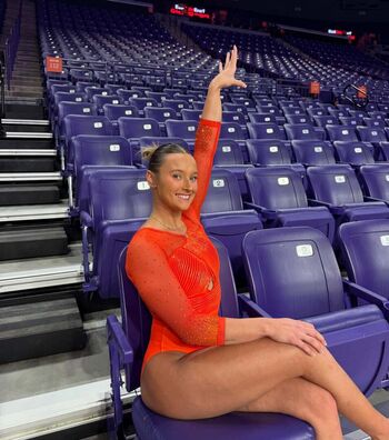 Molly Arnold