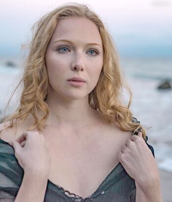 Molly C Quinn