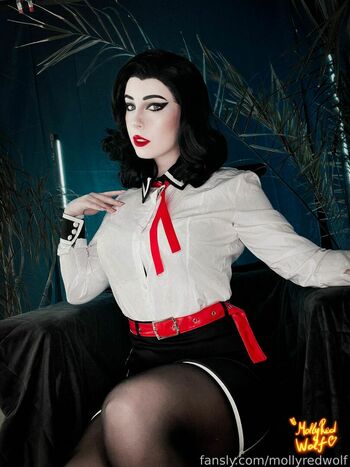 MollyRedWolf