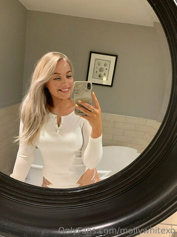 mollywhitexo