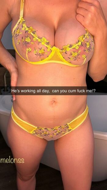 mommelonss