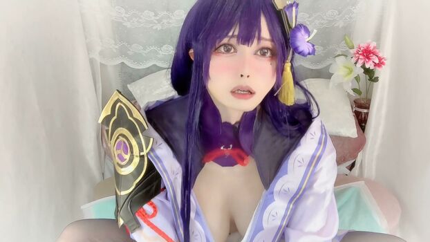 Momo JP Cosplay