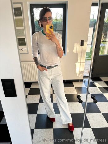 monica_de_mistress