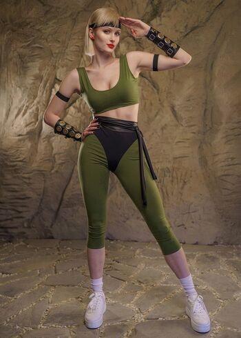 Mortal Kombat Erotic Cosplay