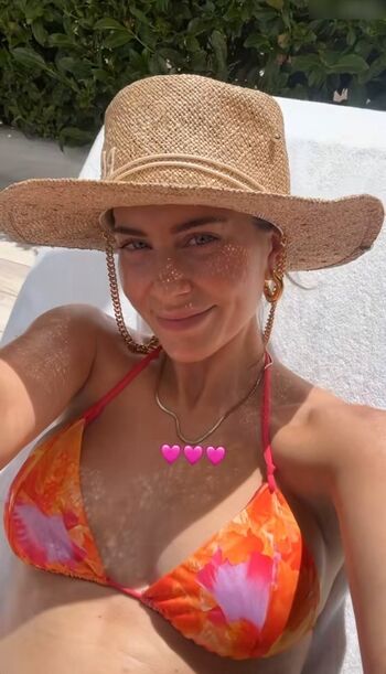 Mrs.Bella