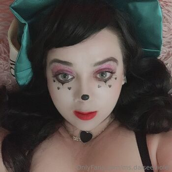 ms.daiseeviolet