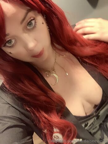 ms.daiseeviolet