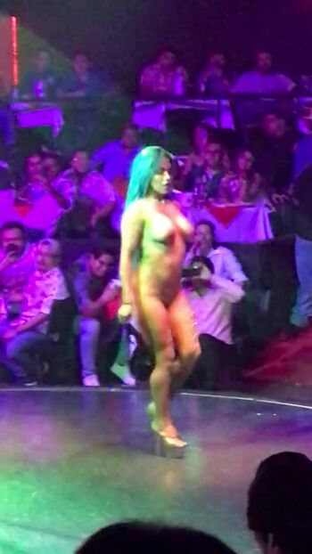 Mujer Luna Bella