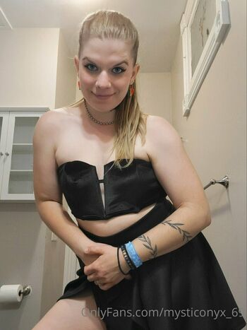 mysticonyx_69
