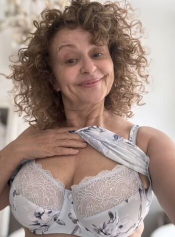 Nadia Sawalha
