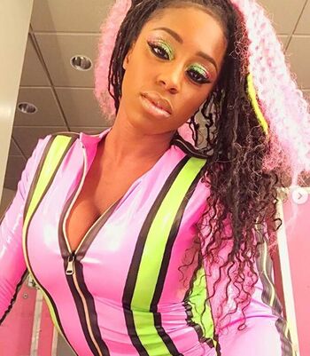 Naomi Wwe