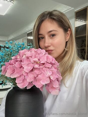 nastia_blond