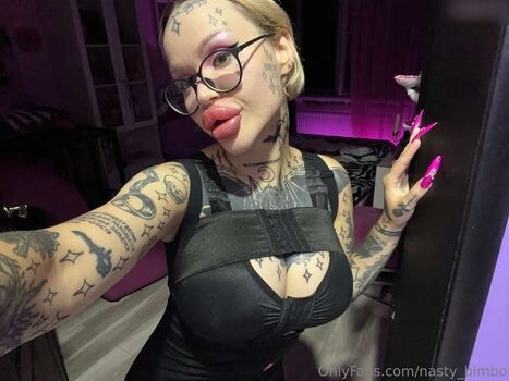 nasty_bimbo