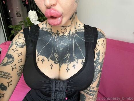 nasty_bimbo