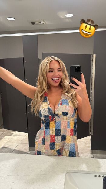 Natalie Alyn Lind