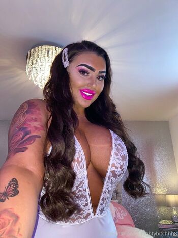 naughtybitchhh8