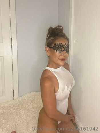 naughtydiamond11