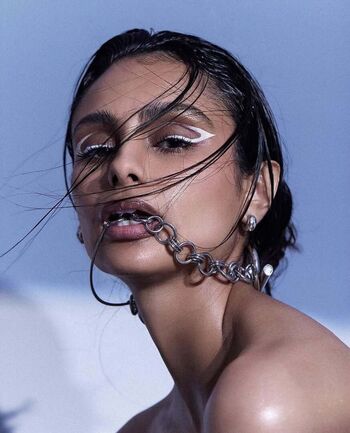 Nazanin Mandin