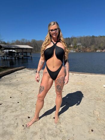 nc_hot_wife