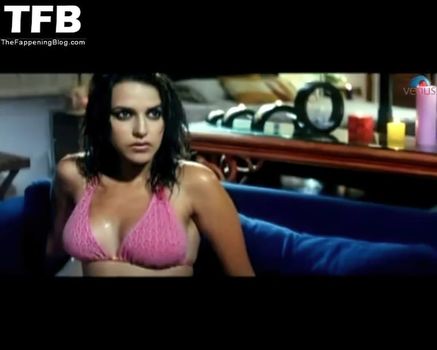 Neha Dhupia