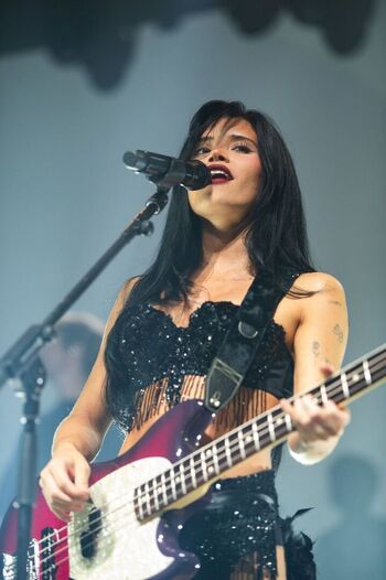 Nessa Barrett