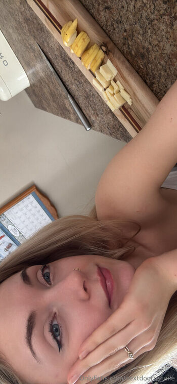 nextdoornataile