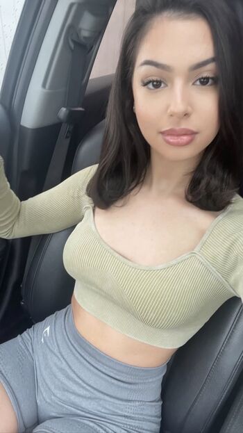 nickimariiee