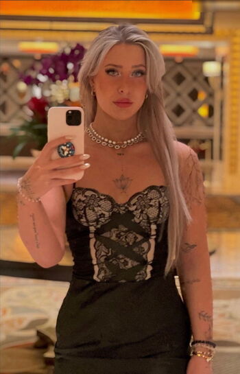 nicoleafterdark