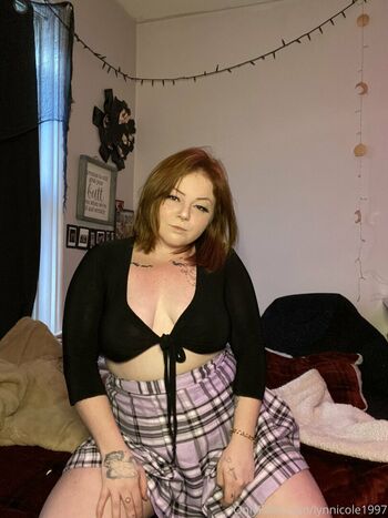 nicolelow94