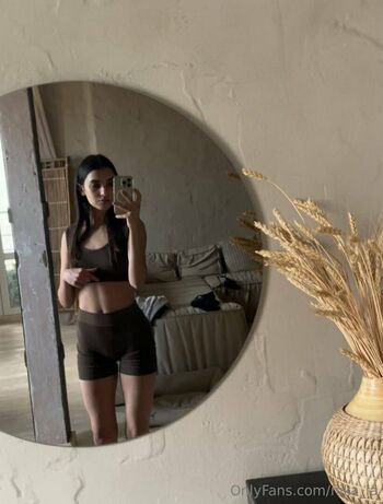 nika_la