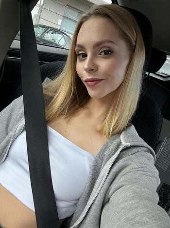 nikki.mills.private